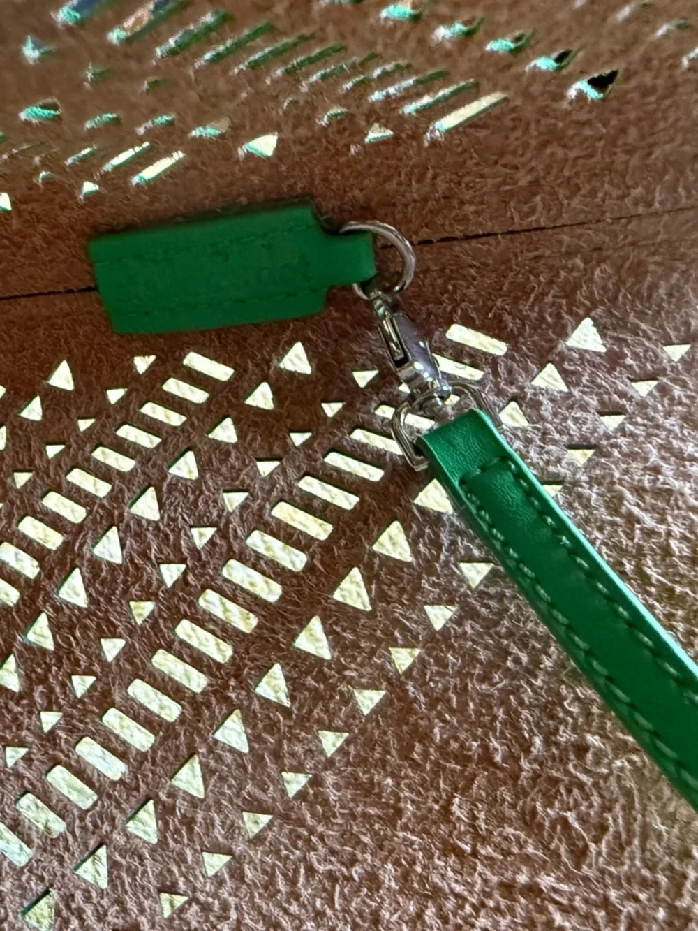 Stella & Dot Fillmore Tote Bag Kelly Green Perforated Leather with Pouch